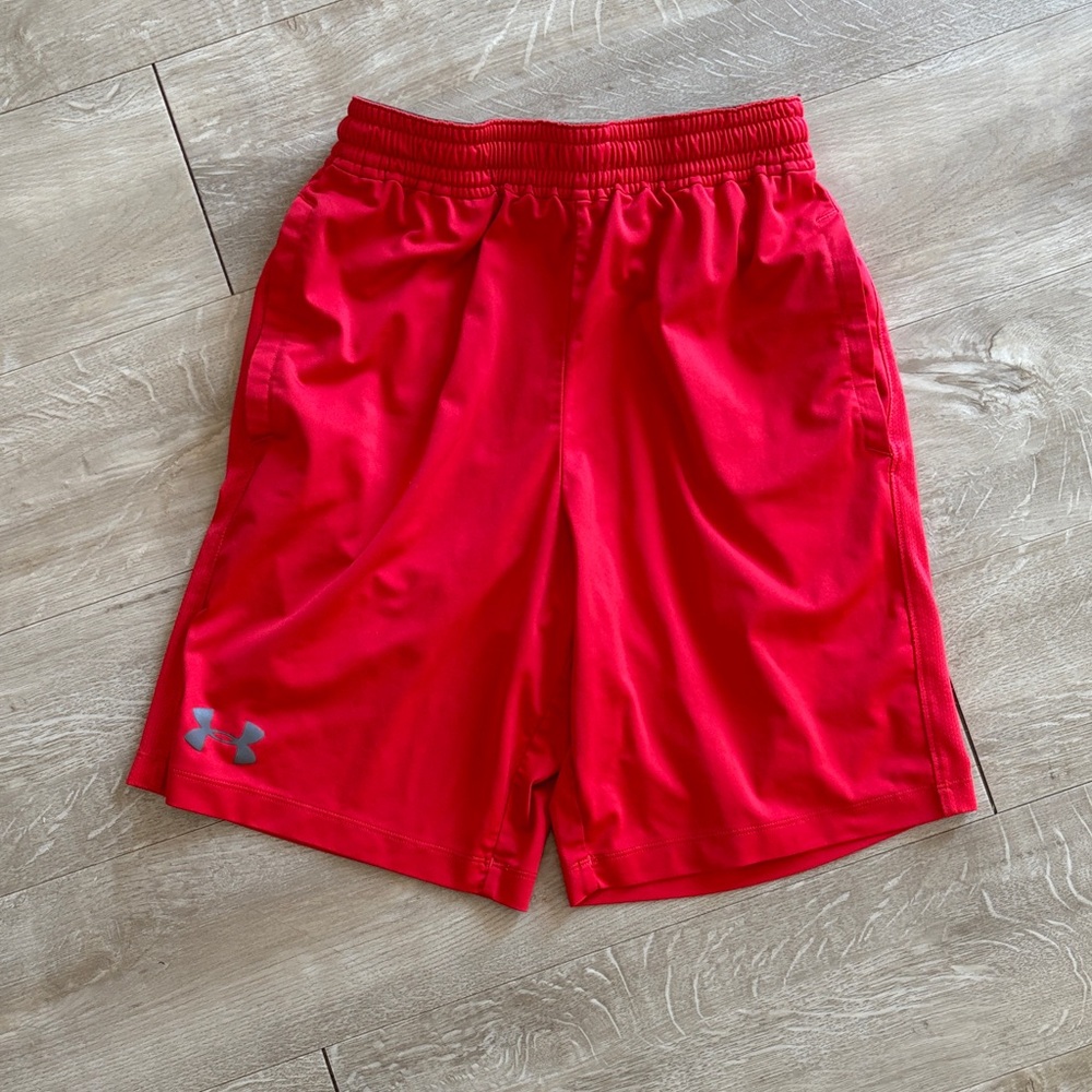 Under Armour Men's Size Small Vibrant Red Athletic Shorts